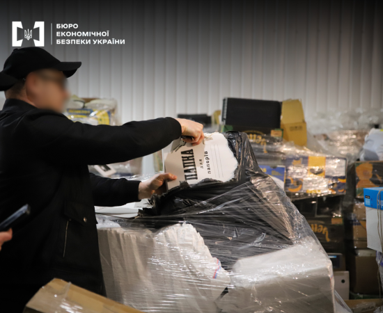 Схема з 3500 ФОПами: БЕБ провела обшуки в мережі магазинів «Маркетопт»